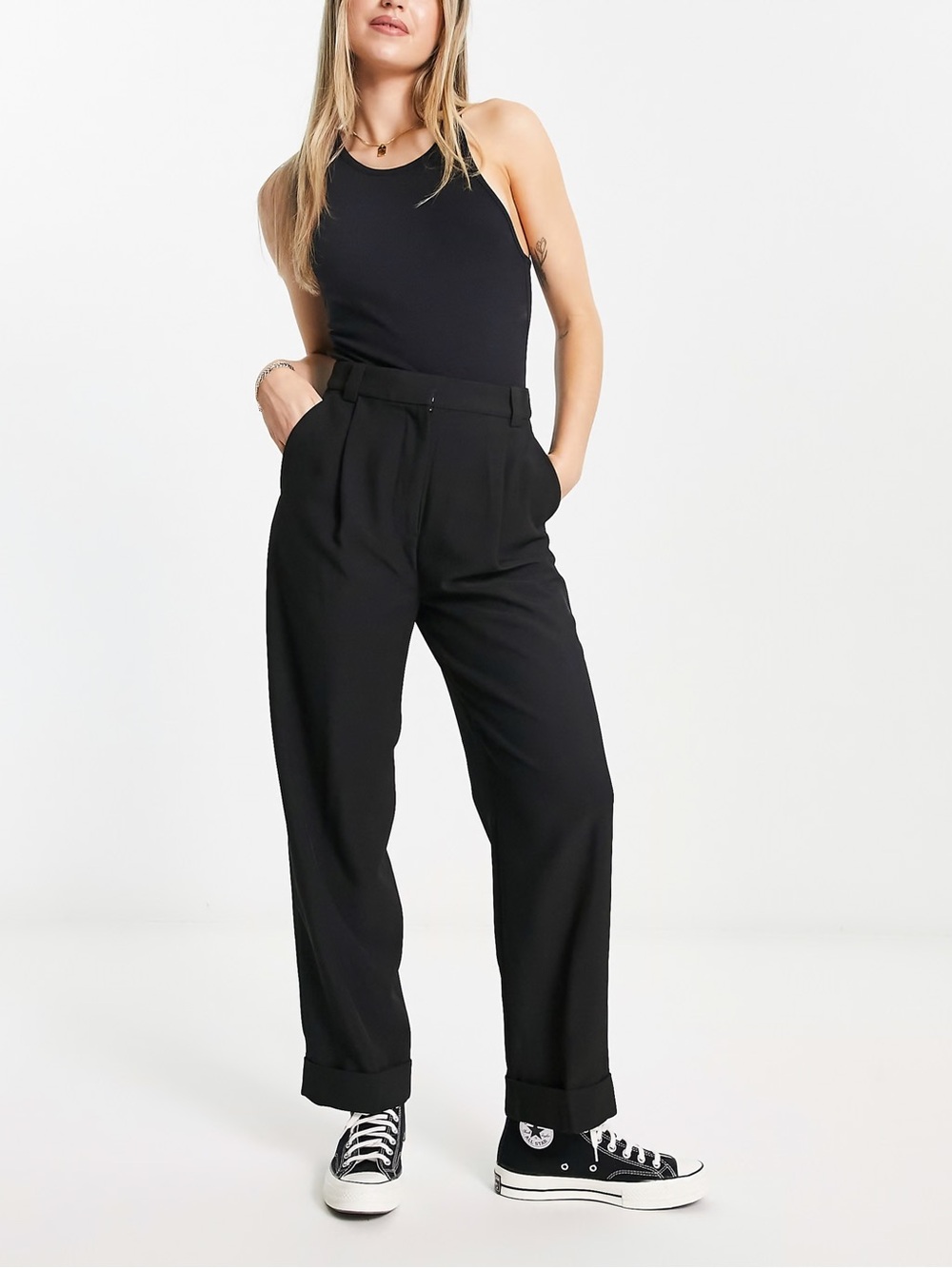 & Other Stories Tailored Tapered Trouser Pants in Black Size 4
